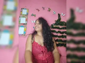 Brendah23  live sex cam