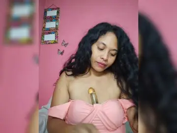 Brendah23  live sex cam