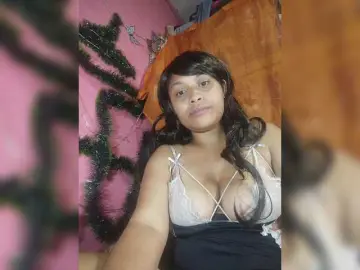 Brendah23  live sex cam