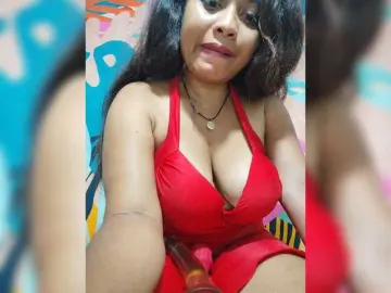 Brendah23  live sex cam