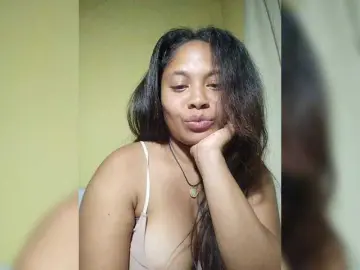 Brendah23  live sex cam