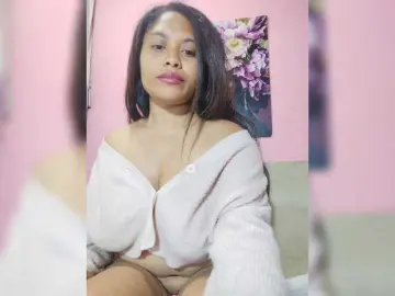 Brendah23  live sex cam