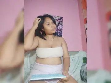 Brendah23  live sex cam
