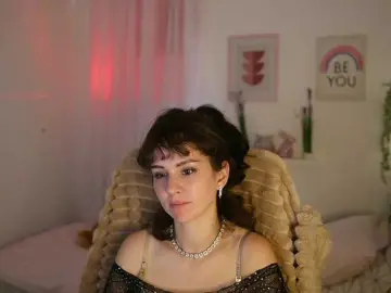 DaisyLowe  live sex cam