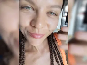 Malisha8  live sex cam