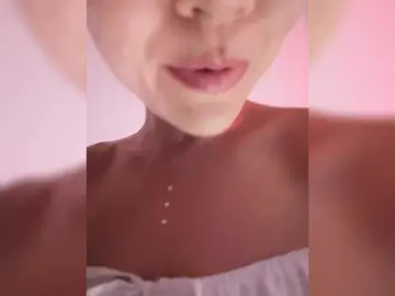 Malisha8  live sex cam