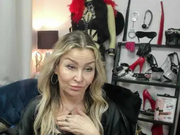 Soft-crystal  live sex cam