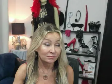 Soft-crystal  live sex cam