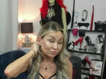 Soft-crystal  live sex cam