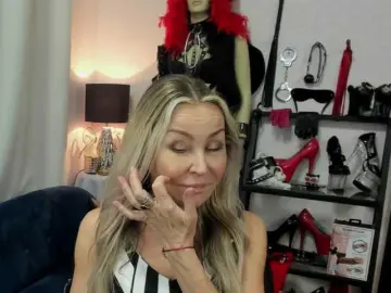 Soft-crystal  live sex cam