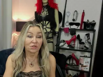 Soft-crystal  live sex cam