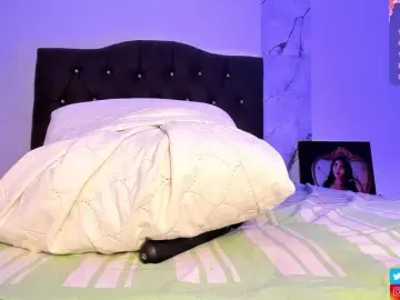 Alysson-18  live sex cam