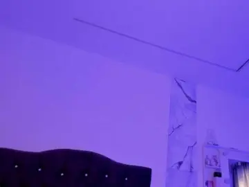 Alysson-18  live sex cam