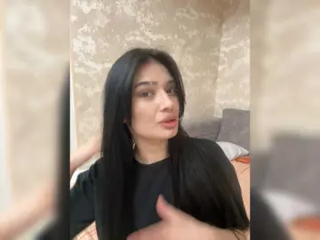 Caroline2000  live sex cam