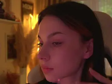 DrammaQueennnn  live sex cam