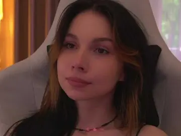 DrammaQueennnn  live sex cam