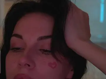 DrammaQueennnn  live sex cam
