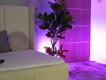 KylieKroft  live sex cam