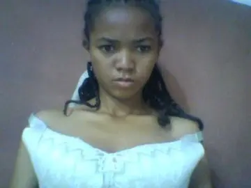Laynah1a  live sex cam