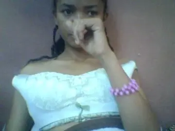 Laynah1a  live sex cam