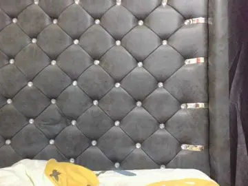 Maggieh22  live sex cam