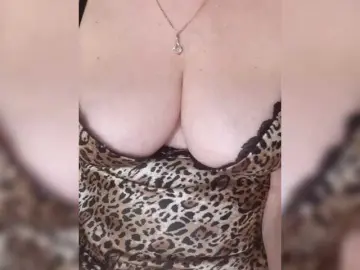 SexiestJess45  live sex cam