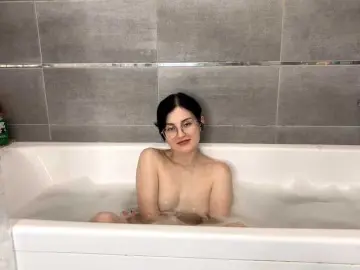 KittyNolick  live sex cam