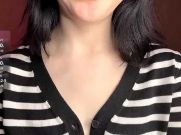 KittyNolick  live sex cam