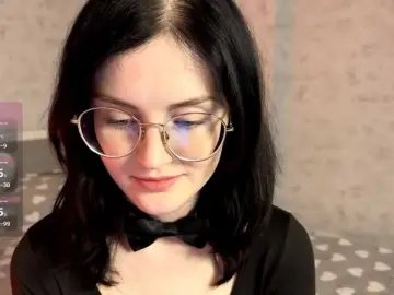 KittyNolick  live sex cam