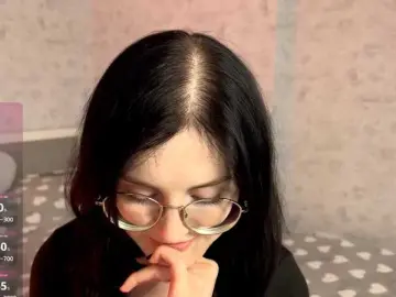 KittyNolick  live sex cam