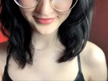 KittyNolick  live sex cam