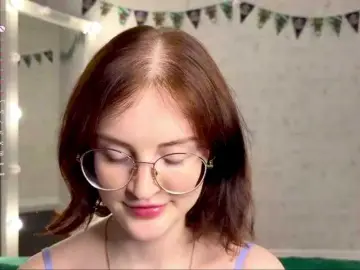 KittyNolick  live sex cam
