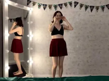 KittyNolick  live sex cam