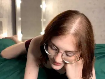 KittyNolick  live sex cam