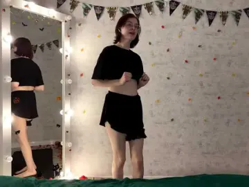 KittyNolick  live sex cam