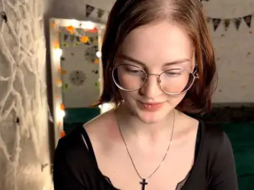 KittyNolick  live sex cam