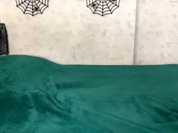 KittyNolick  live sex cam