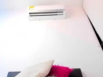 SANAIAHOT  live sex cam