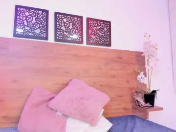 SANAIAHOT  live sex cam