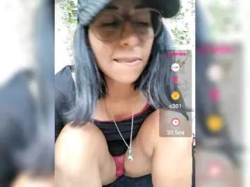 WildAurora  live sex cam
