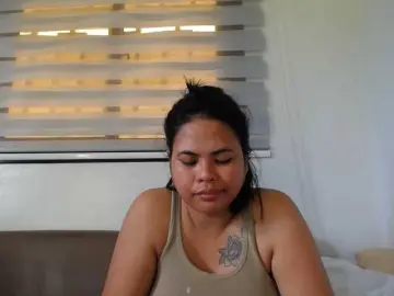 Asianbigbuttyboobs  live sex cam