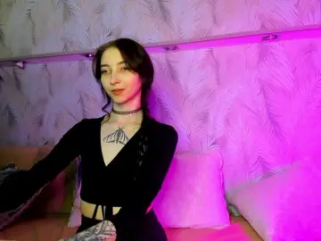 Ellen-Hops  live sex cam