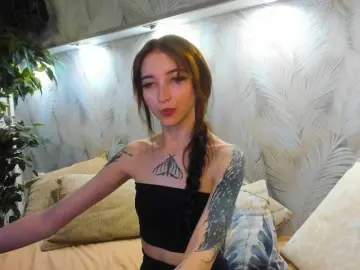 Ellen-Hops  live sex cam