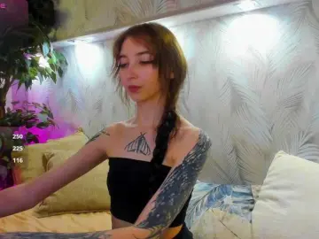 Ellen-Hops  live sex cam