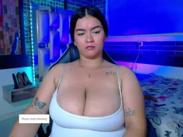 KrissSweetBoobs  live sex cam