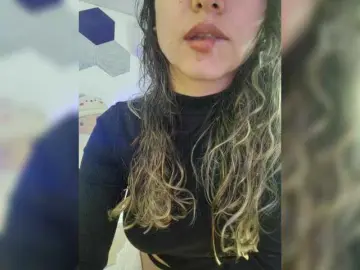 LarisaMaia  live sex cam