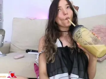 LarisaMaia  live sex cam
