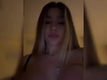 Pekkaboo  live sex cam