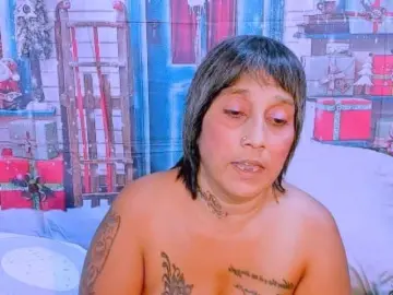 Indianroxy  live sex cam