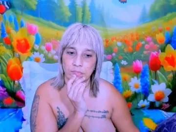 Indianroxy  live sex cam